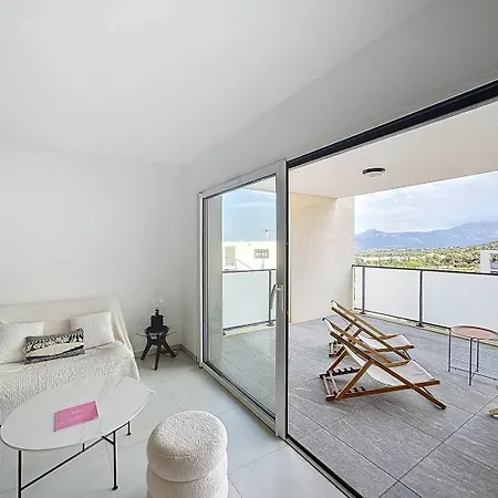 Apartment Dans Avec Piscine *